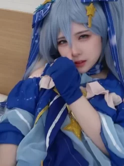 [自行打包] 【美颜】COS♥初音未来 制服 [1v，7p+2.27g][百度盘]